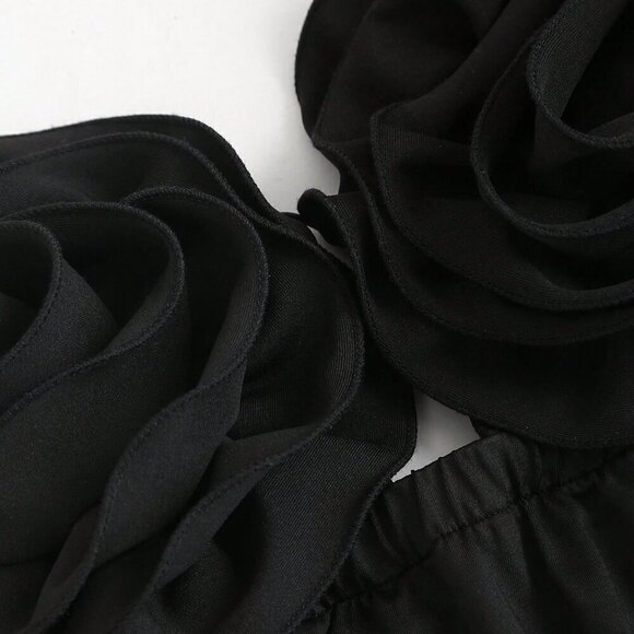 Black Sexy Women's Hollow Out Front Tank Top With 3d Flower Decor - Picture 4 of 4